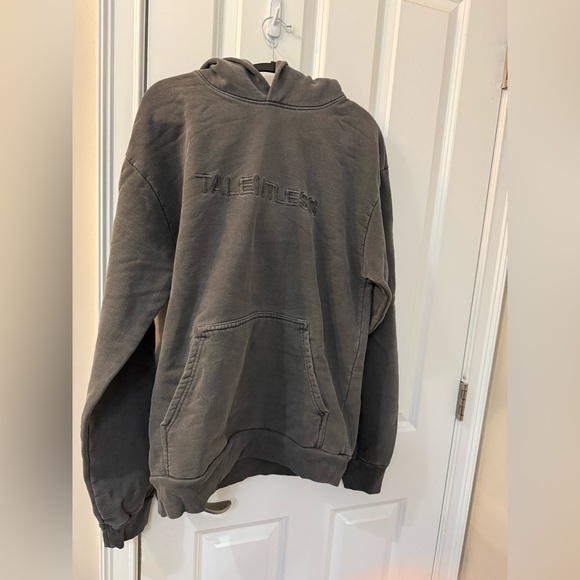 NIB TALENTLESS Circle Logo  Hoodie size Small in Core - Picture 3 of 9